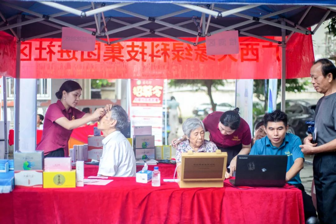 廣西電視臺(tái)鏡頭下的健康守護(hù)：天緣綠健康科普進(jìn)社區(qū)，三伏惠民暖人心